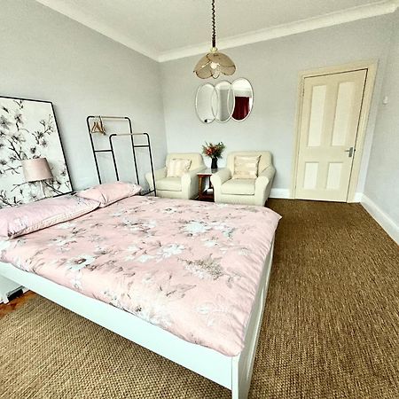 Winton House Home Stay Борнмут Екстер'єр фото